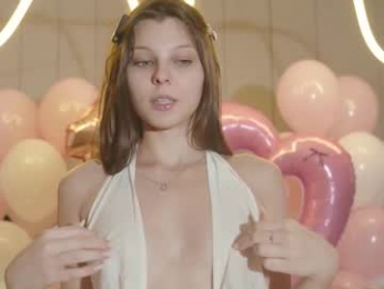 whisper_of_love webcam model stream image