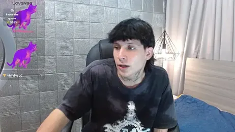 Iantwink18 webcam stripchat model stream image