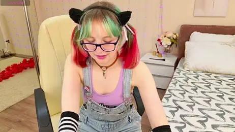 CoralineYoung stripchat stream image