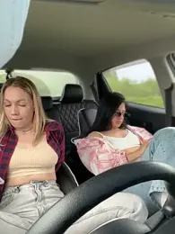 JulliaVegas stripchat stream image