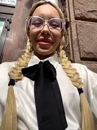 babydolll stripchat stream image