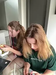 Nura_n_Sarah stripchat stream image