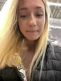 Lia__Love stripchat stream image