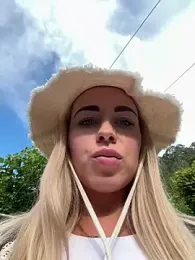 streetdoll stripchat stream image