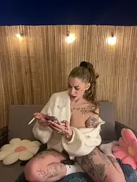 Chachou000 stripchat stream image