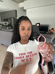 Your_Paris stripchat stream image