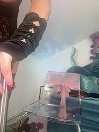 KarlaHartley stripchat stream image