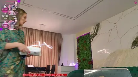 emily_bloom stripchat stream image