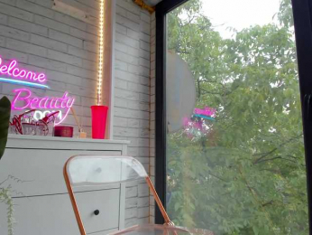 BritneyCharm bongacams stream image