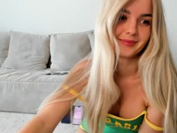 yesonee chaturbate stream image