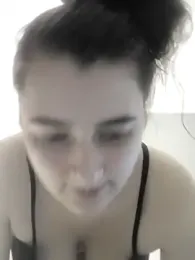 Snowbunnycake_131 stripchat stream image