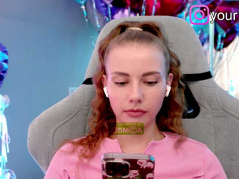 VikkiExtraCheese bongacams stream image