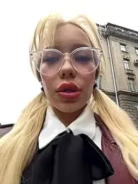 babydolll stripchat stream image