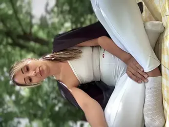 LetsFunKARINA stripchat stream image