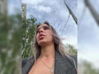 CandyViki bongacams stream image