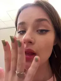 Mila___meow stripchat stream image