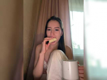 whiteTEA bongacams stream image