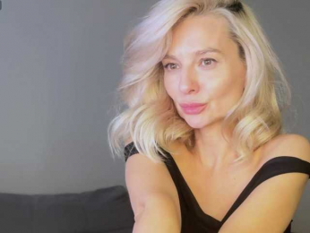 -Molly- bongacams stream image