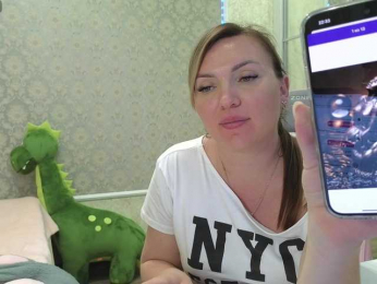 DIVORA bongacams stream image