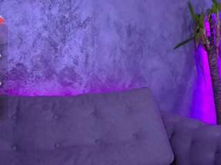 melaniaway camsoda stream image