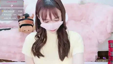 aaanyan stripchat stream image