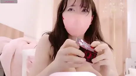 maii- stripchat stream image