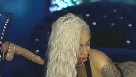 GoldenAmber stripchat stream image