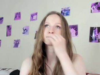 b4by_emilia chaturbate stream image