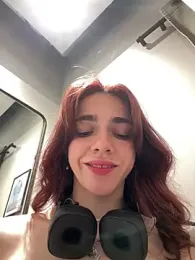 Lily__Belle stripchat stream image