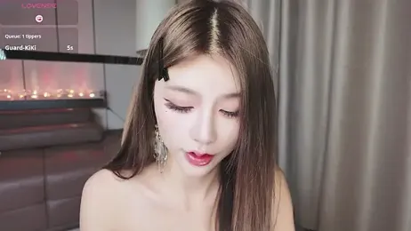 Kiki--2025 stripchat stream image