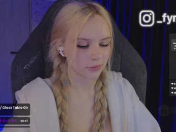 fymryn bongacams stream image