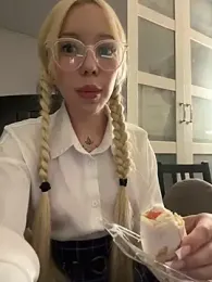 babydolll stripchat stream image