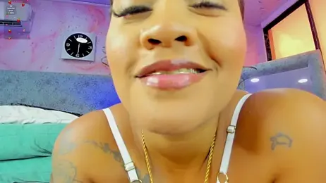 riri_brunnete stripchat stream image