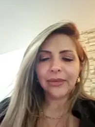 _Abril-Office1 stripchat stream image