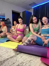 RollingGirls stripchat stream image