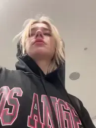 SSSATIVA_model stripchat stream image