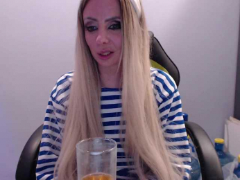 blondalina bongacams stream image