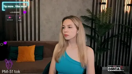 Holl1Would stripchat stream image