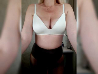 WoyKira bongacams stream image