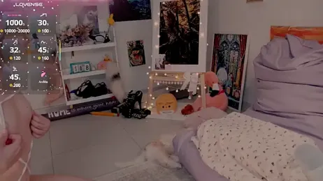 Careful_i_bite stripchat stream image