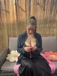 Chachou000 stripchat stream image