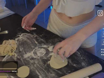 fymryn bongacams stream image