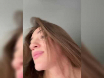 juicy-peachh bongacams stream image