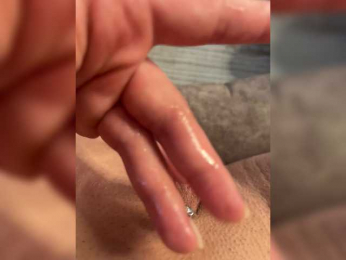 juicy-peachh bongacams stream image