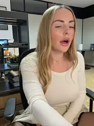 EmaSalis stripchat stream image