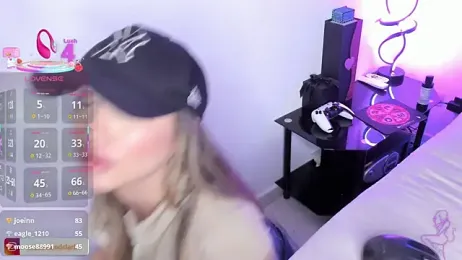 ScarlettAndClark stripchat stream image