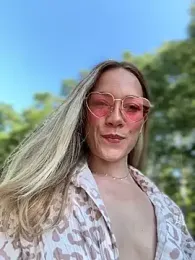 LavenderHot stripchat stream image