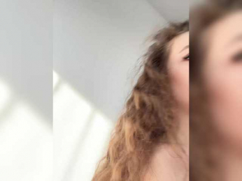 YourLadyyy bongacams stream image