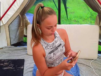 misss-vikki bongacams stream image