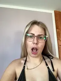 Livewithlucy stripchat stream image